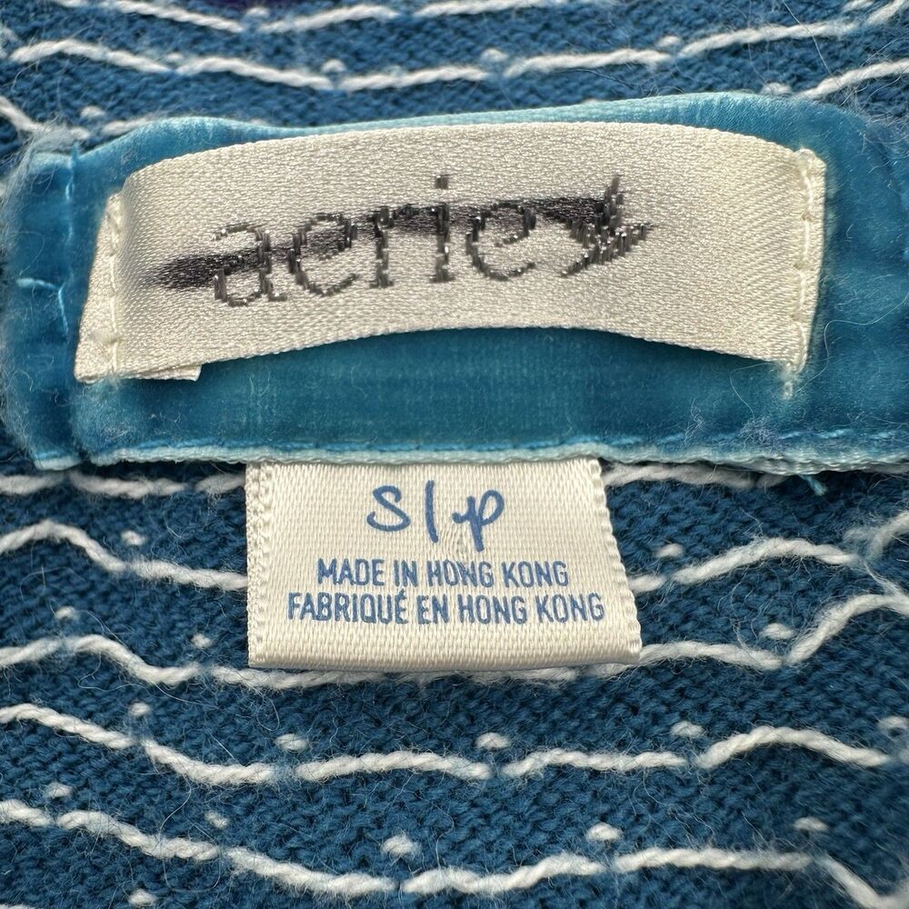 Aerie Blue Snowflake Fair Isle Cardigan Sweater Womens S Luxury Knit Blend - Picture 6 of 15